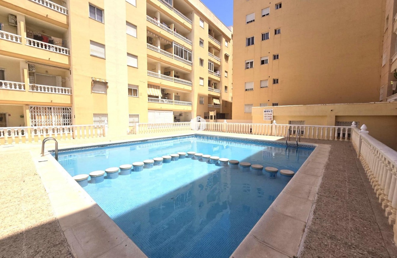 Resale - Apartment / flat -
Torrevieja - Parque las naciones
