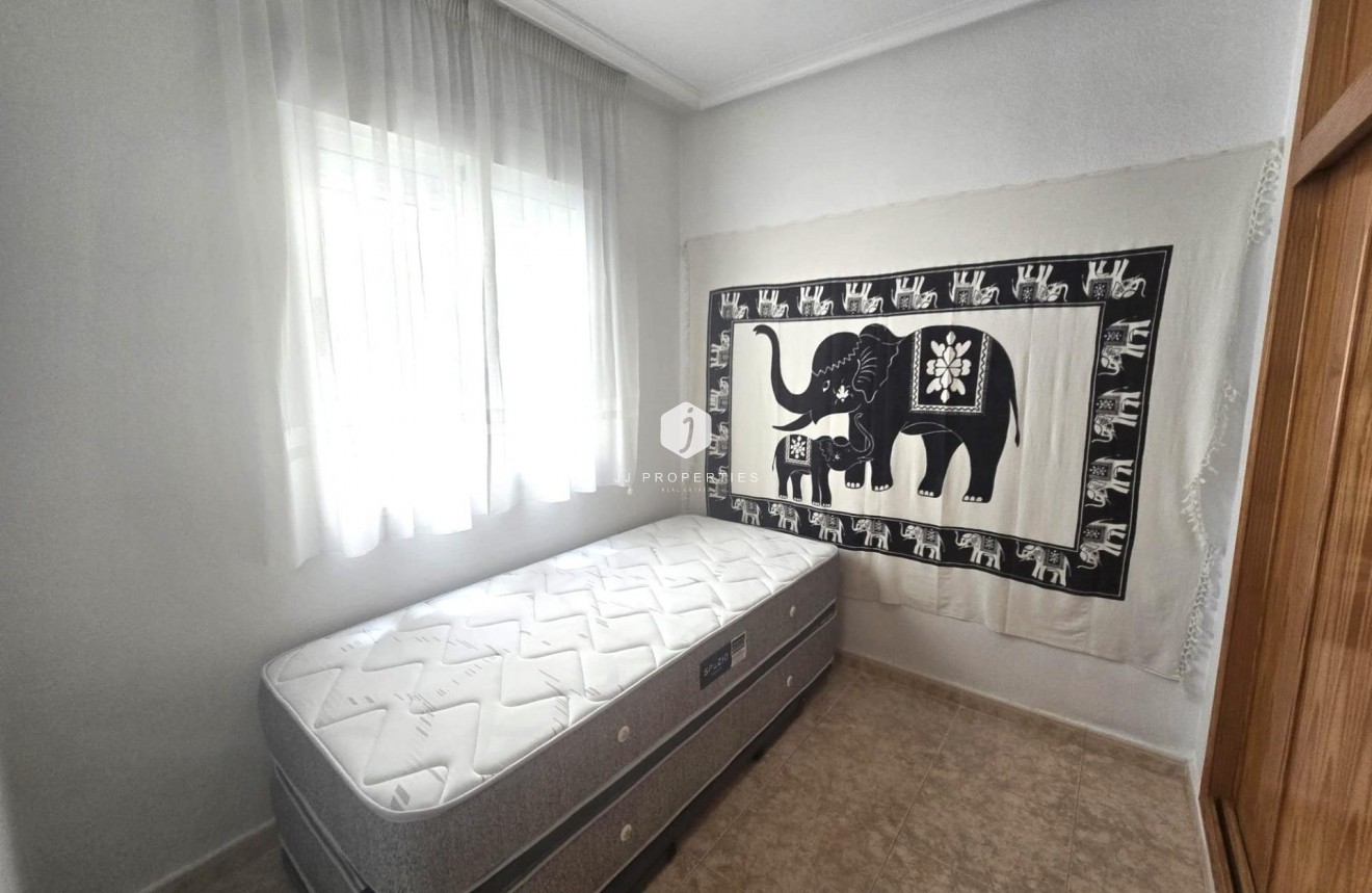 Resale - Apartment / flat -
Torrevieja - Parque las naciones