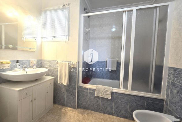 Resale - Apartment / flat -
Torrevieja - Parque las naciones