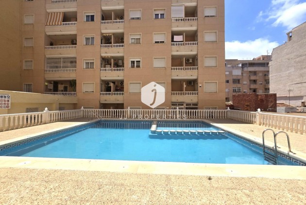 Resale - Apartment / flat -
Torrevieja - Parque las naciones