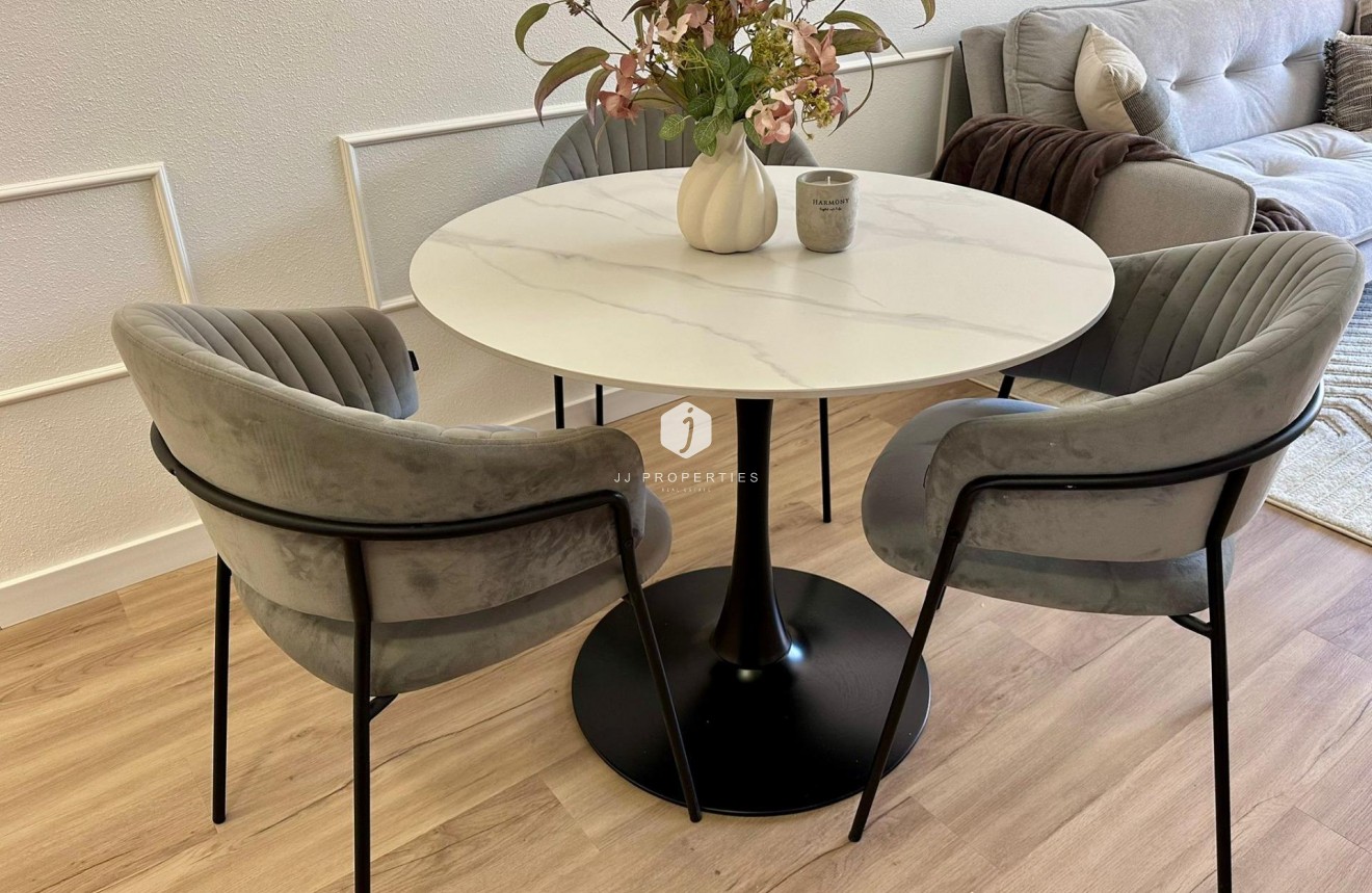 Resale - Apartment / flat -
Torrevieja - Habaneras