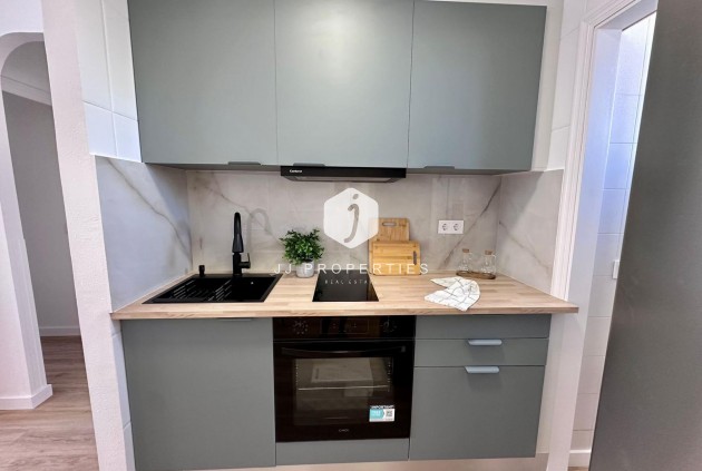 Resale - Apartment / flat -
Torrevieja - Habaneras