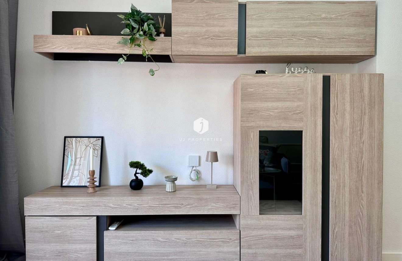 Resale - Apartment / flat -
Torrevieja - Habaneras