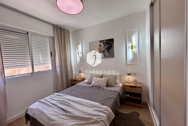 Resale - Apartment / flat -
Torrevieja - Habaneras