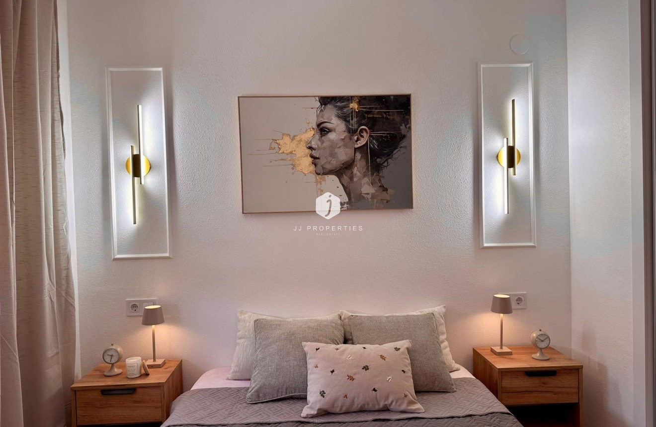 Resale - Apartment / flat -
Torrevieja - Habaneras
