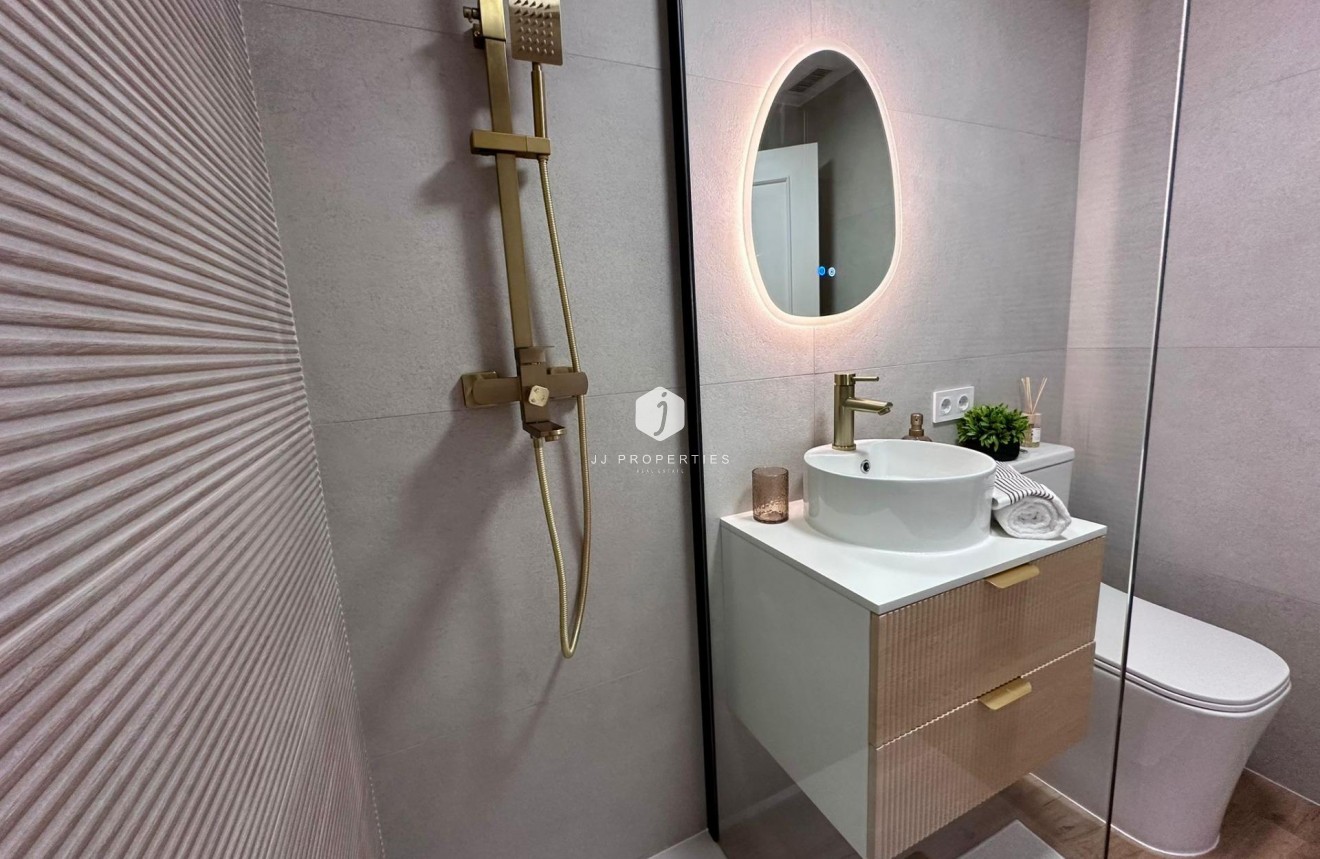 Resale - Apartment / flat -
Torrevieja - Habaneras