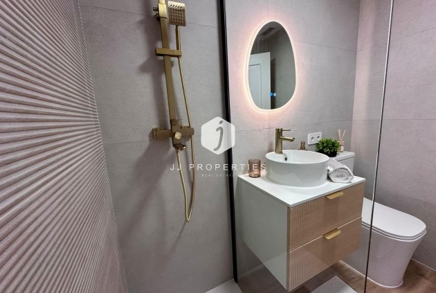 Resale - Apartment / flat -
Torrevieja - Habaneras