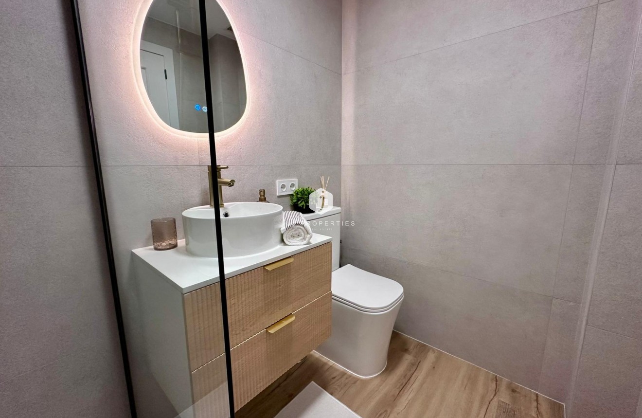 Resale - Apartment / flat -
Torrevieja - Habaneras