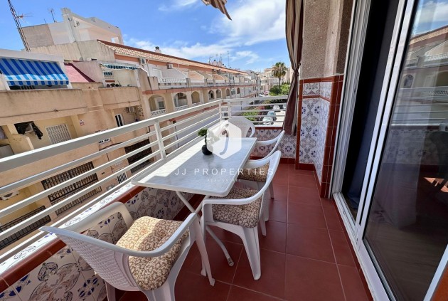 Resale - Apartment / flat -
Torrevieja - Habaneras