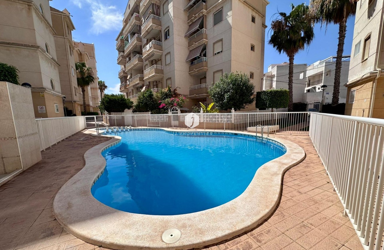 Resale - Apartment / flat -
Torrevieja - Habaneras