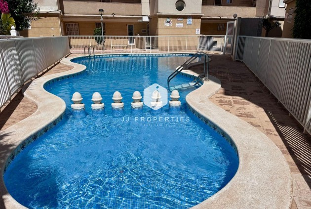 Resale - Apartment / flat -
Torrevieja - Habaneras