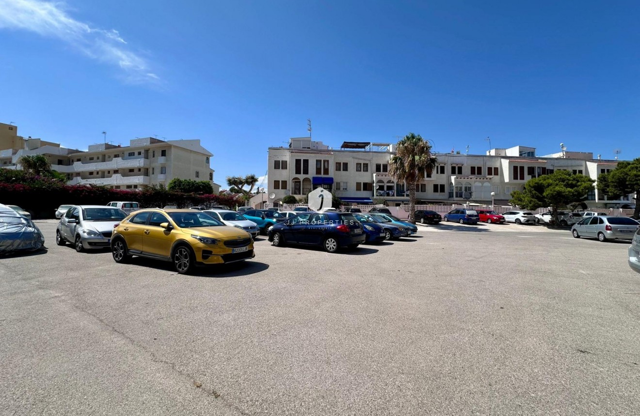 Resale - Apartment / flat -
Torrevieja - Habaneras