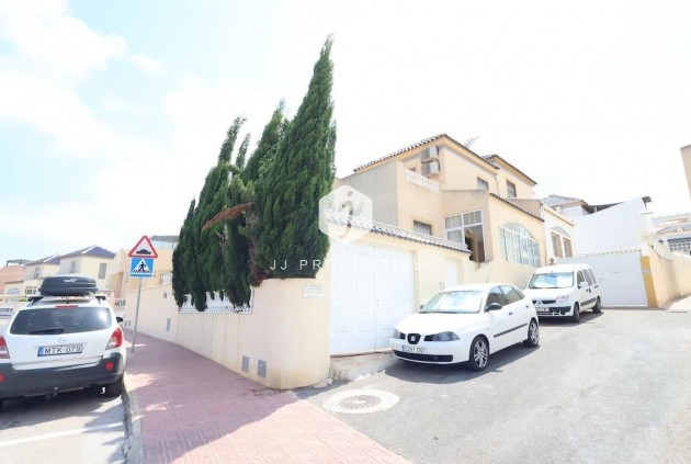 Aus zweiter Hand - Chalet -
Torrevieja - Costa Blanca