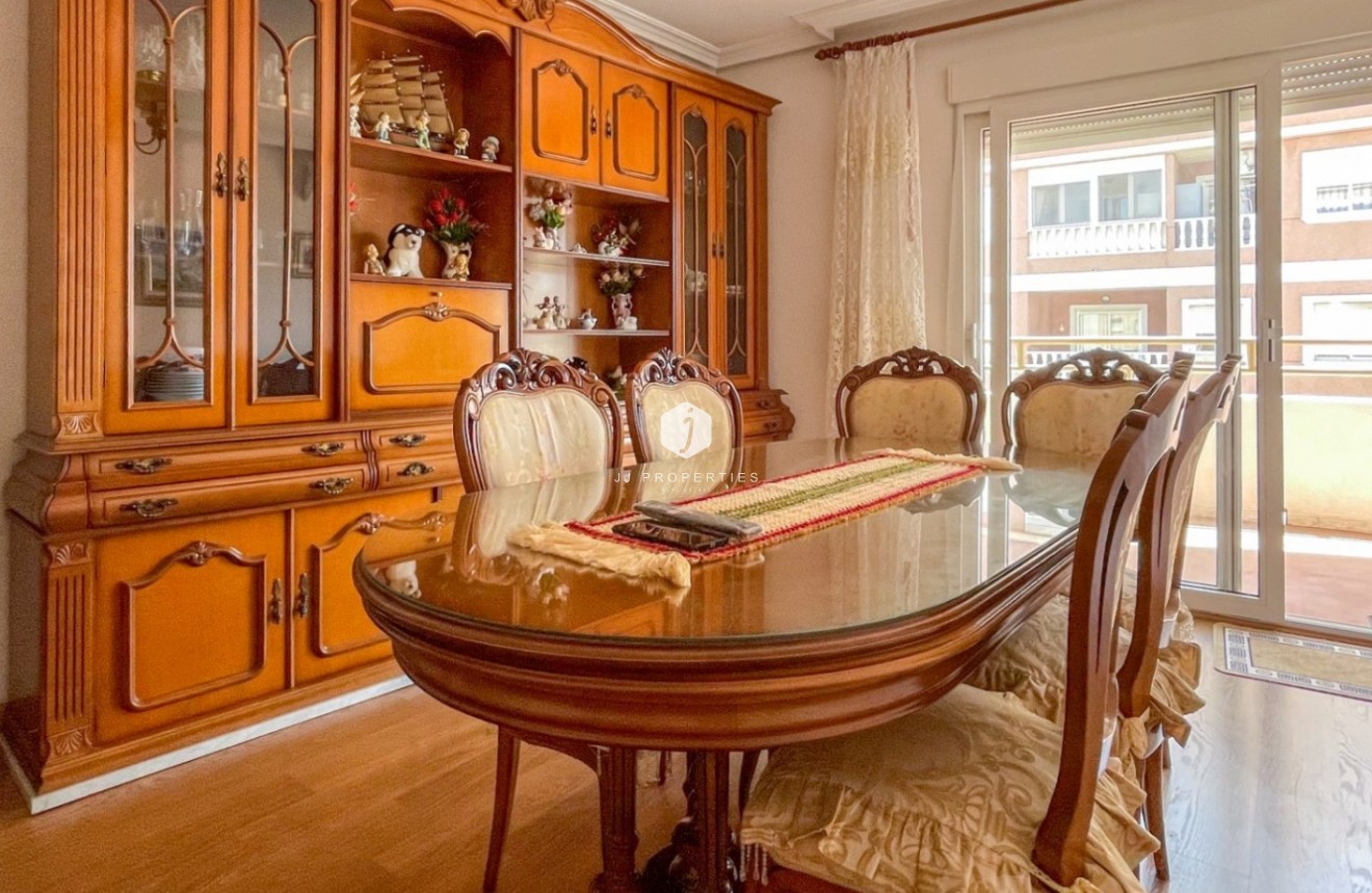 Resale - Apartment / flat -
Torrevieja - Costa Blanca