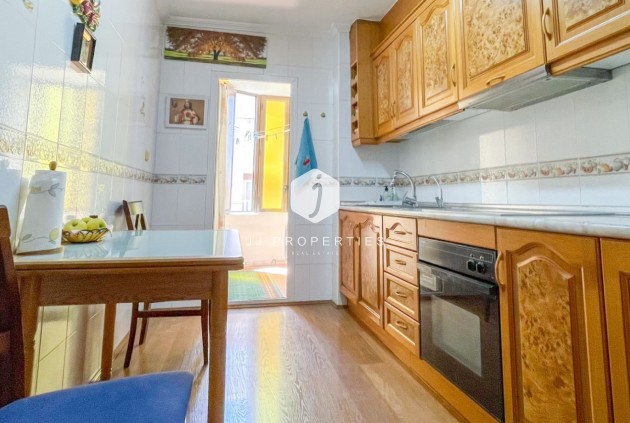 Resale - Apartment / flat -
Torrevieja - Costa Blanca