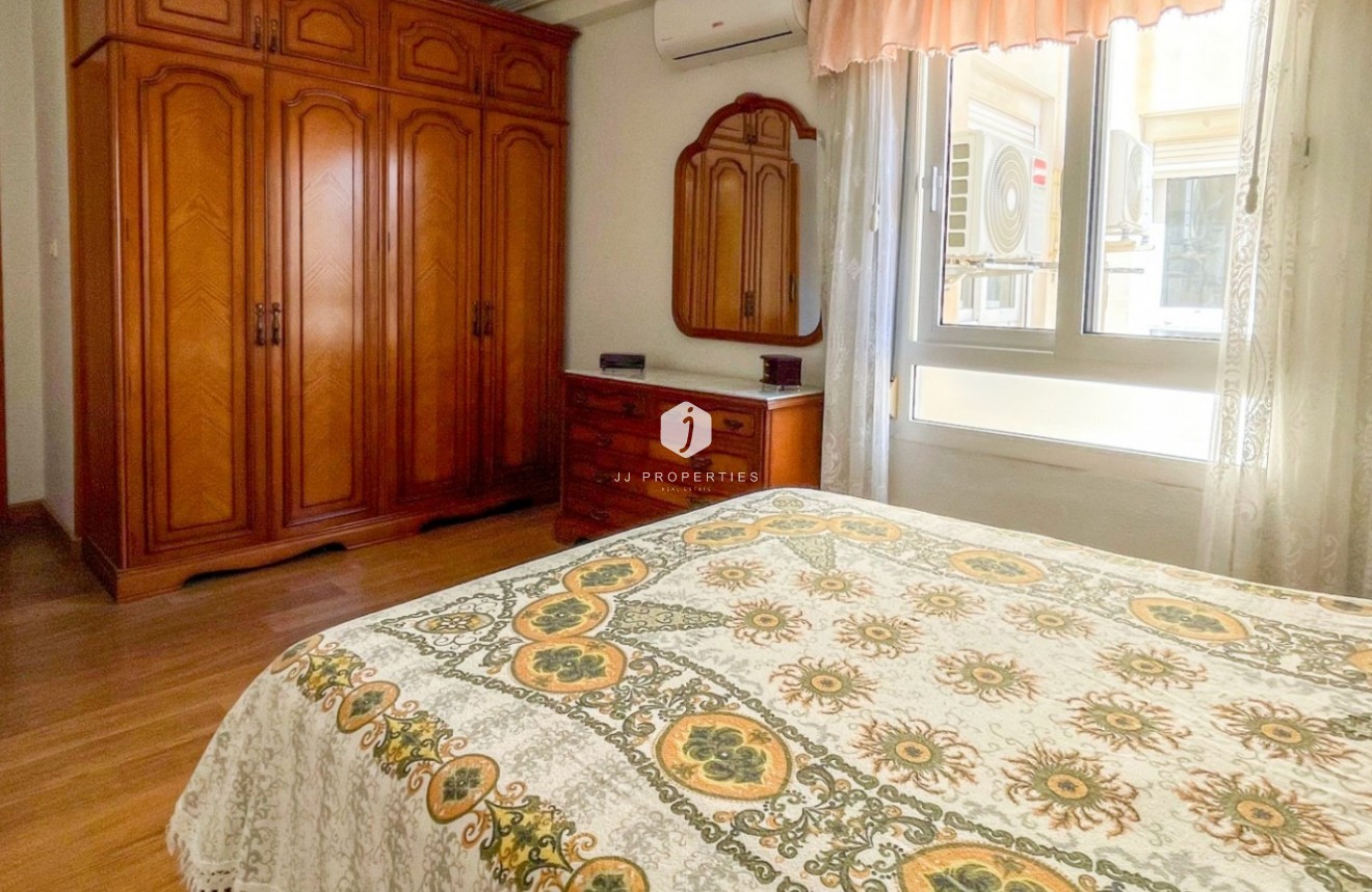 Resale - Apartment / flat -
Torrevieja - Costa Blanca