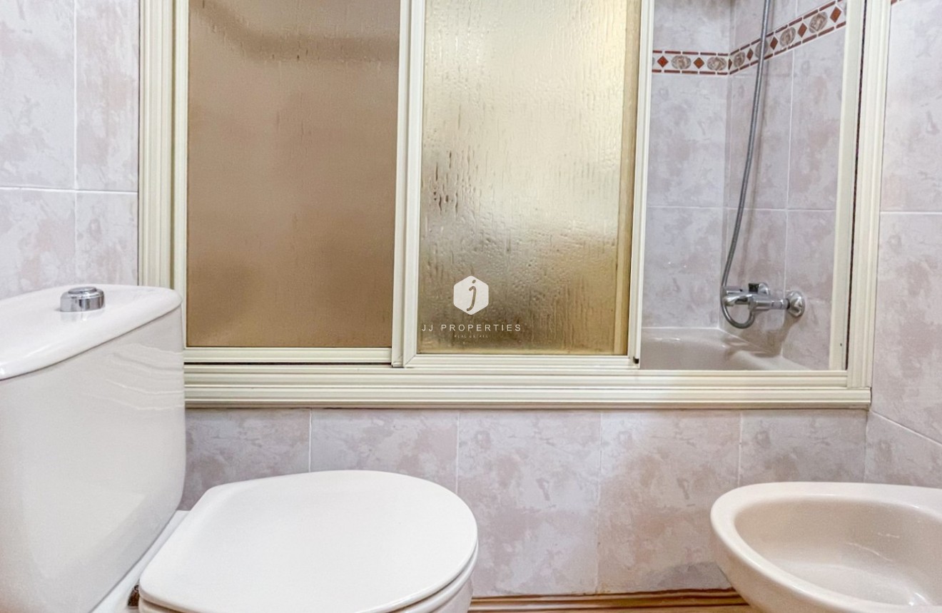 Resale - Apartment / flat -
Torrevieja - Costa Blanca