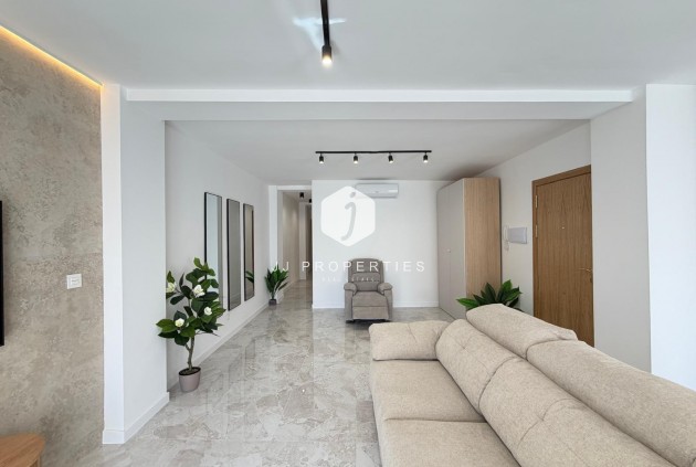 Tweedehands - Penthouse -
Torrevieja - Estacion de autobuses