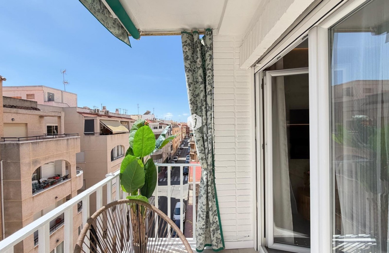 Tweedehands - Penthouse -
Torrevieja - Estacion de autobuses