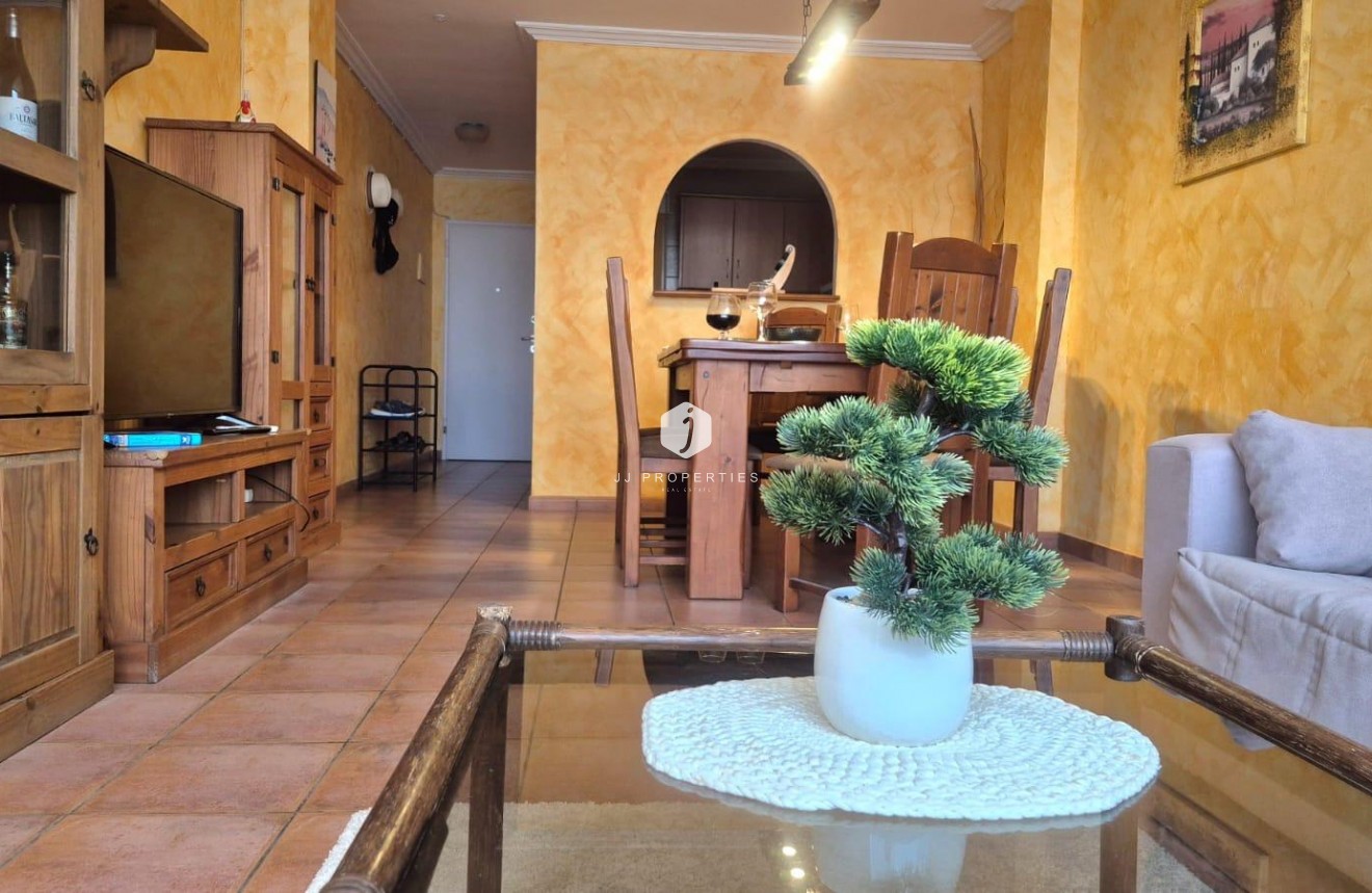 Z drugiej ręki - Mieszkanie w bloku -
Torrevieja - Acequion