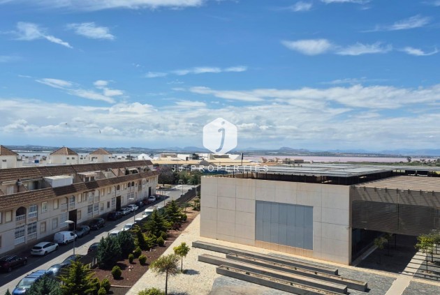 Z drugiej ręki - Mieszkanie w bloku -
Torrevieja - Acequion
