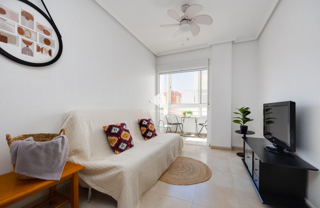 Z drugiej ręki - Daszek -
Torrevieja - Centro