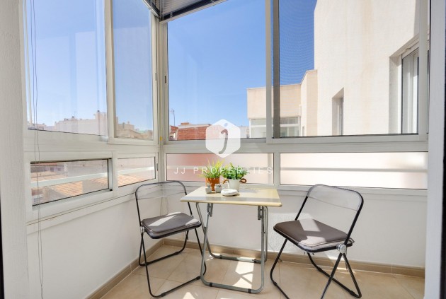Z drugiej ręki - Daszek -
Torrevieja - Centro
