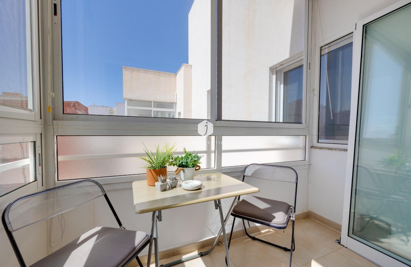 Z drugiej ręki - Daszek -
Torrevieja - Centro
