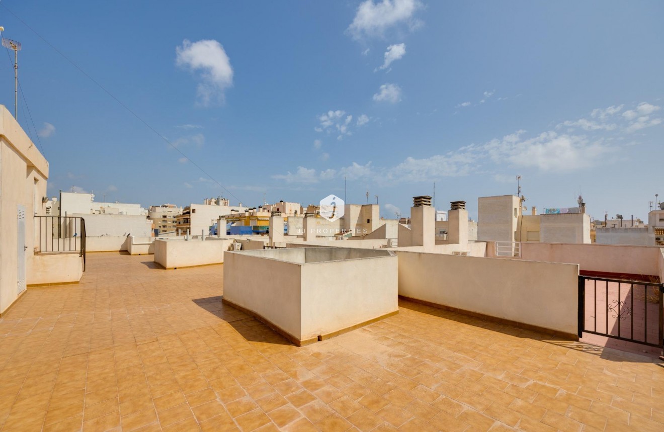 Z drugiej ręki - Daszek -
Torrevieja - Centro