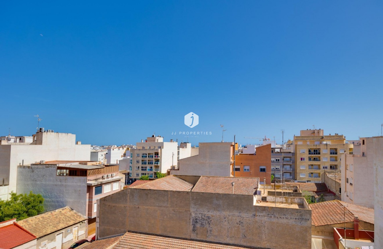 Z drugiej ręki - Daszek -
Torrevieja - Centro