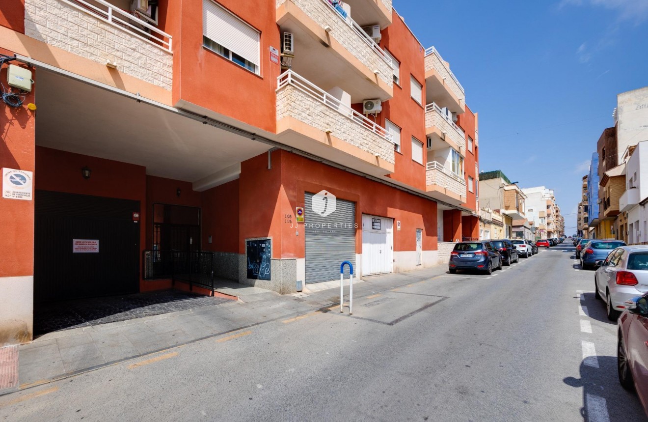 Z drugiej ręki - Daszek -
Torrevieja - Centro