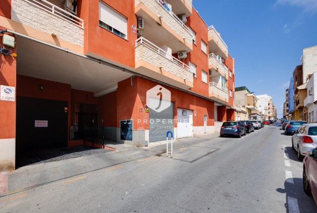 Z drugiej ręki - Daszek -
Torrevieja - Centro