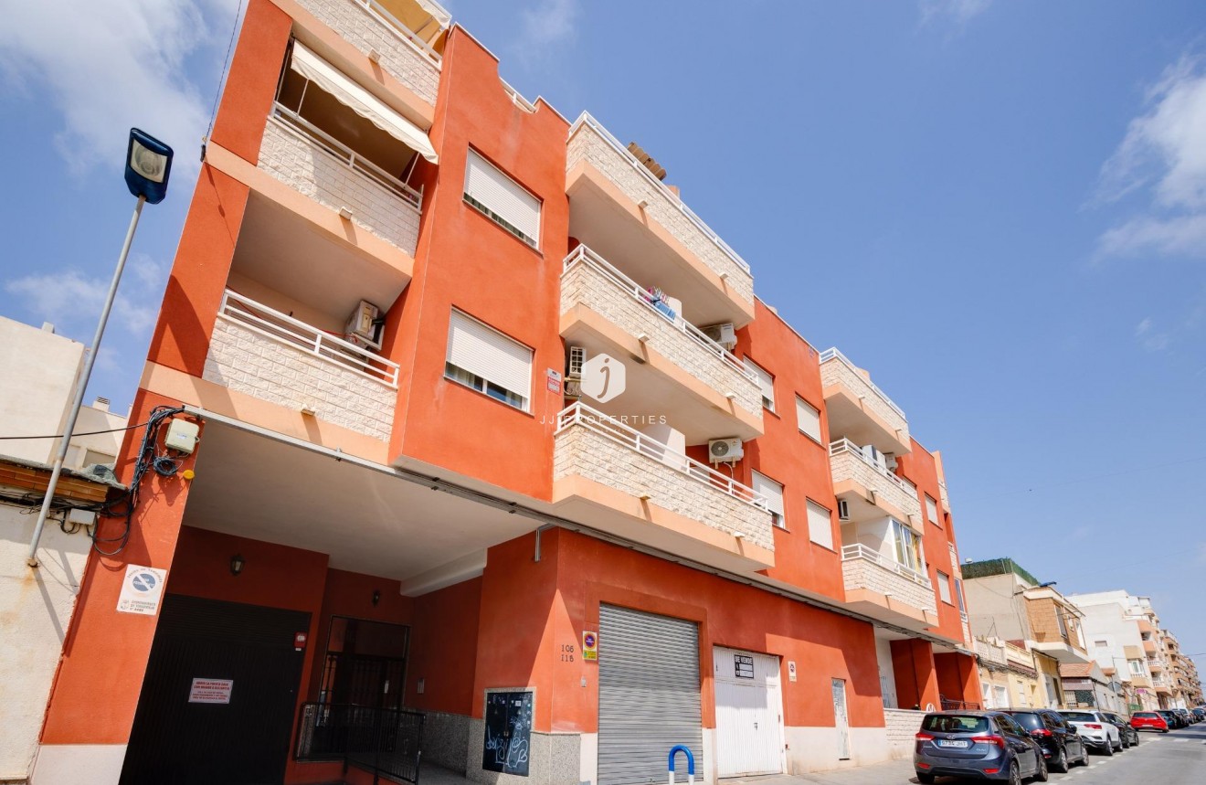 Z drugiej ręki - Daszek -
Torrevieja - Centro