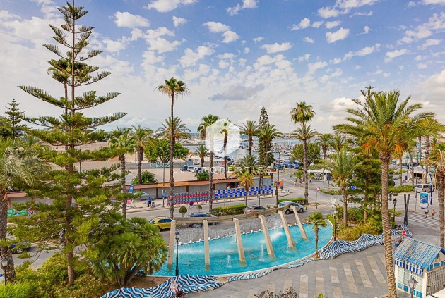 Z drugiej ręki - Daszek -
Torrevieja - Centro