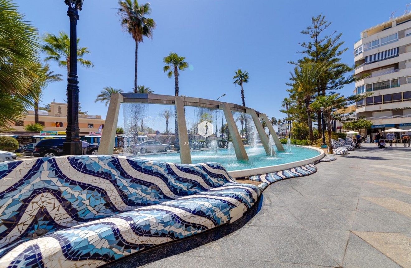 Z drugiej ręki - Daszek -
Torrevieja - Centro