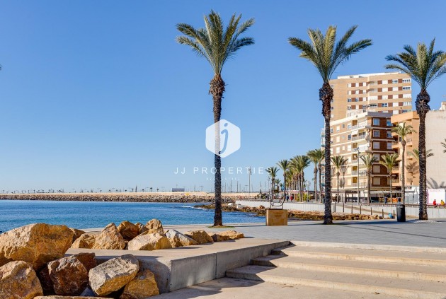 Z drugiej ręki - Daszek -
Torrevieja - Centro