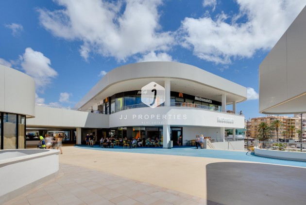 Z drugiej ręki - Daszek -
Torrevieja - Centro