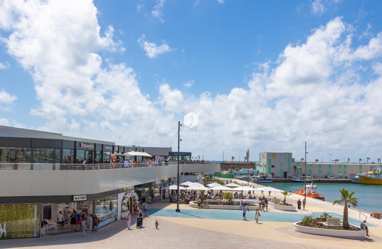 Z drugiej ręki - Daszek -
Torrevieja - Centro