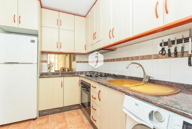 Resale - Apartment / flat -
Torrevieja - Playa del Cura