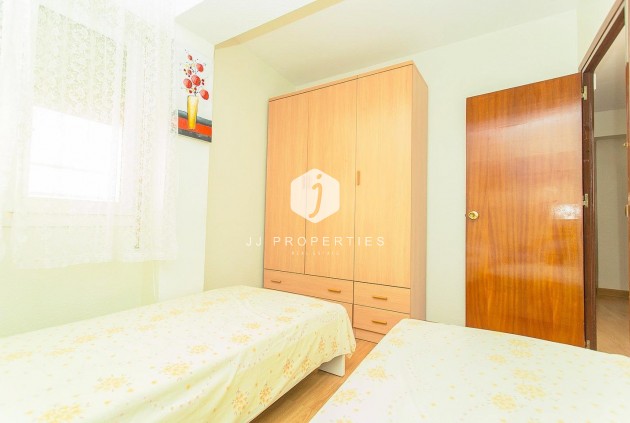 Resale - Apartment / flat -
Torrevieja - Playa del Cura