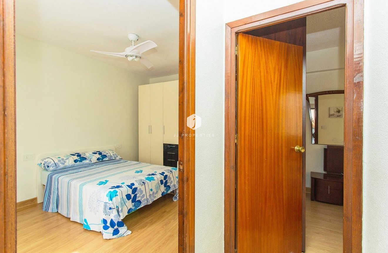 Resale - Apartment / flat -
Torrevieja - Playa del Cura