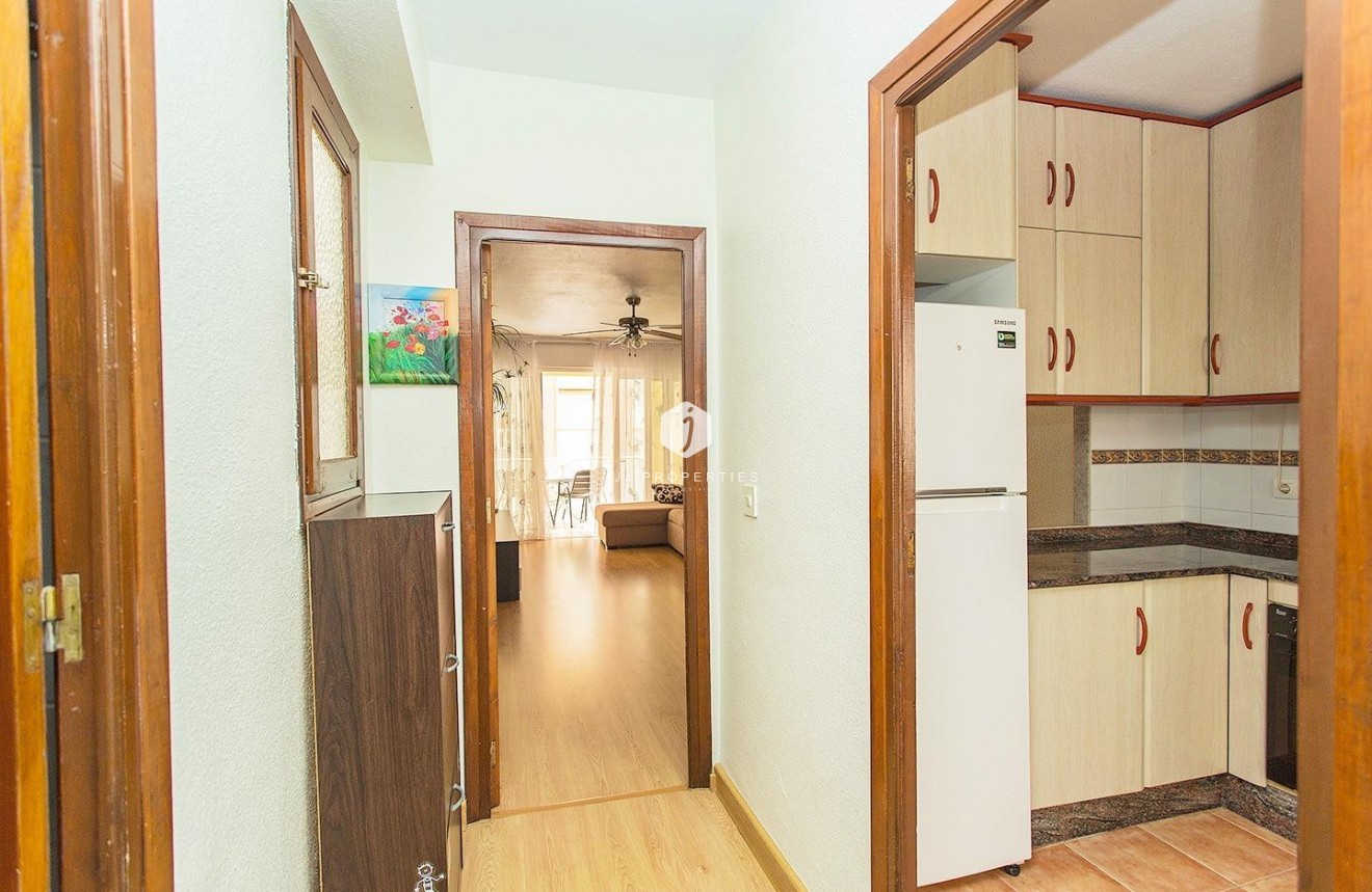 Resale - Apartment / flat -
Torrevieja - Playa del Cura