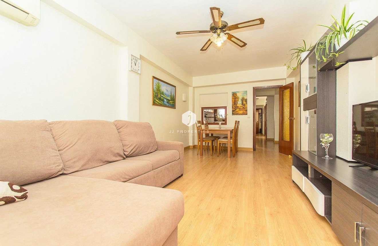Resale - Apartment / flat -
Torrevieja - Playa del Cura