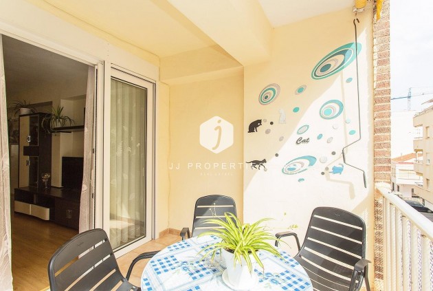 Resale - Apartment / flat -
Torrevieja - Playa del Cura