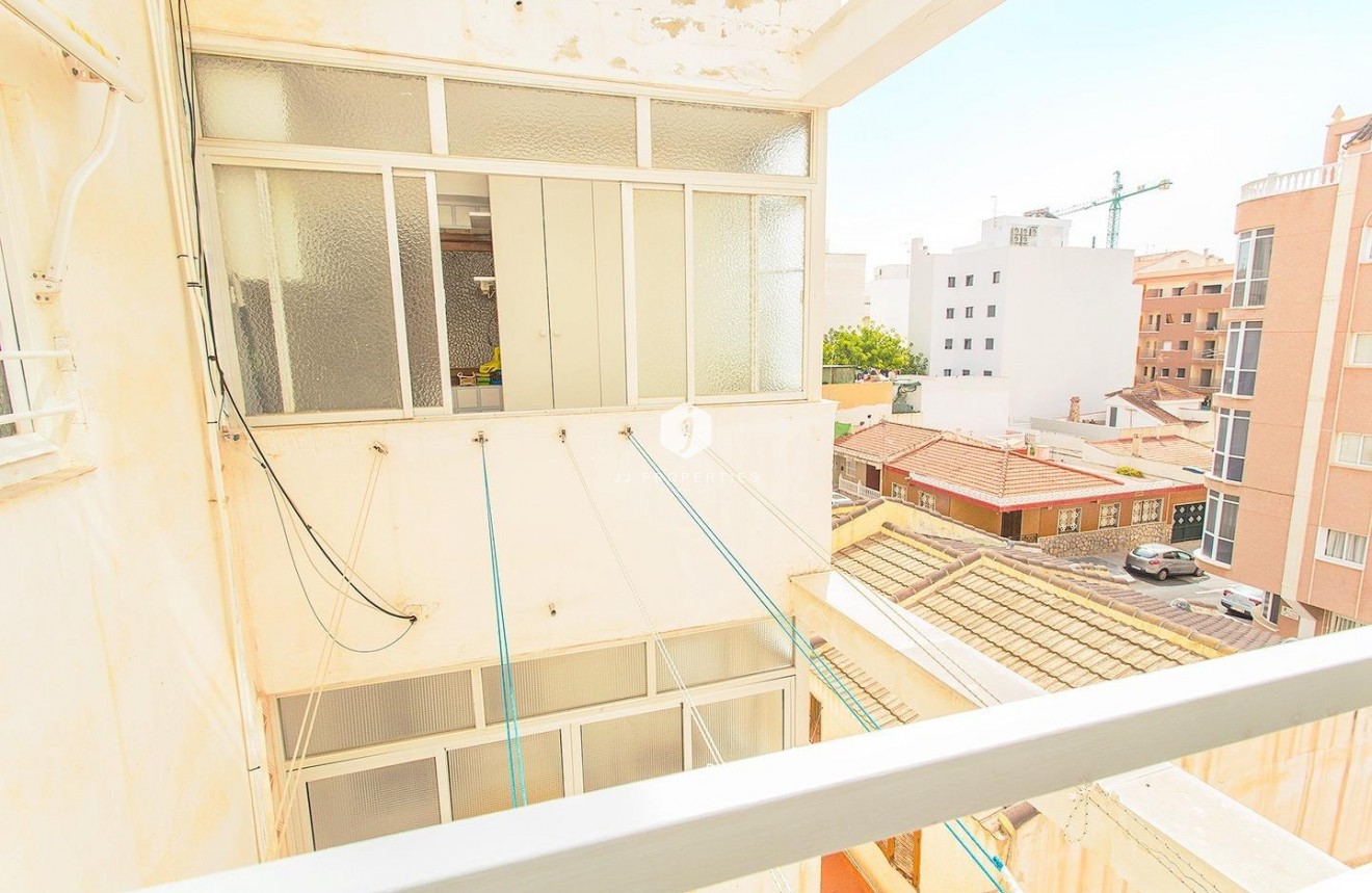 Resale - Apartment / flat -
Torrevieja - Playa del Cura