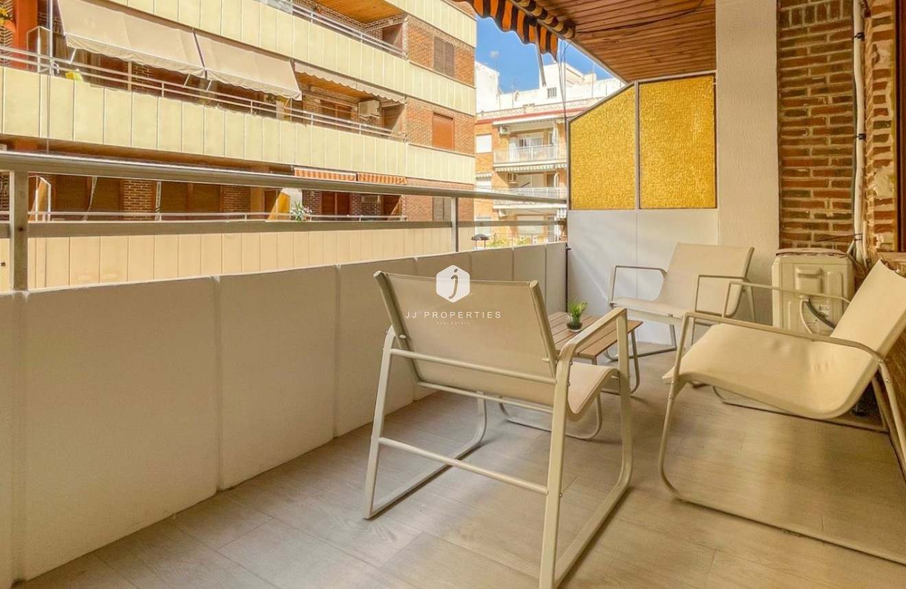 Resale - Apartment / flat -
Torrevieja - Costa Blanca