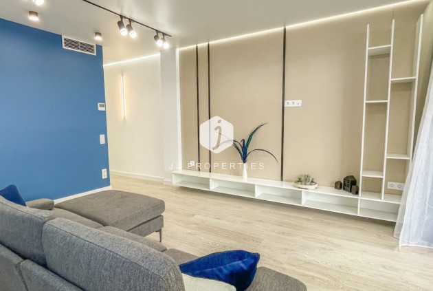 Resale - Apartment / flat -
Torrevieja - Costa Blanca