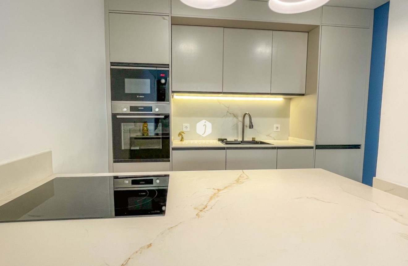 Resale - Apartment / flat -
Torrevieja - Costa Blanca