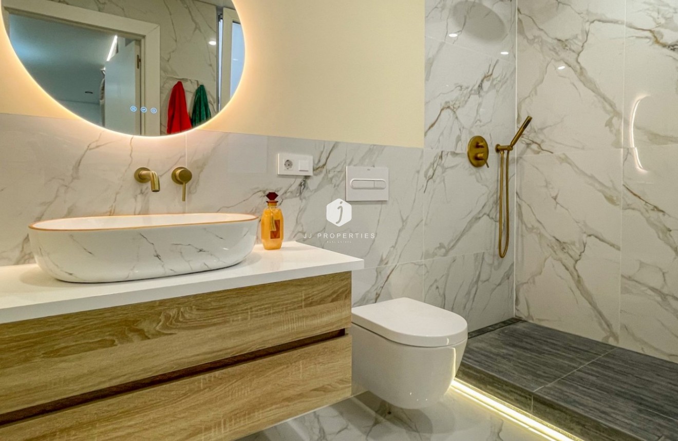 Resale - Apartment / flat -
Torrevieja - Costa Blanca