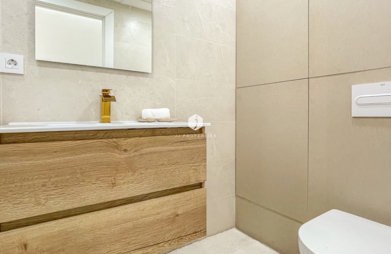Resale - Apartment / flat -
Torrevieja - Costa Blanca